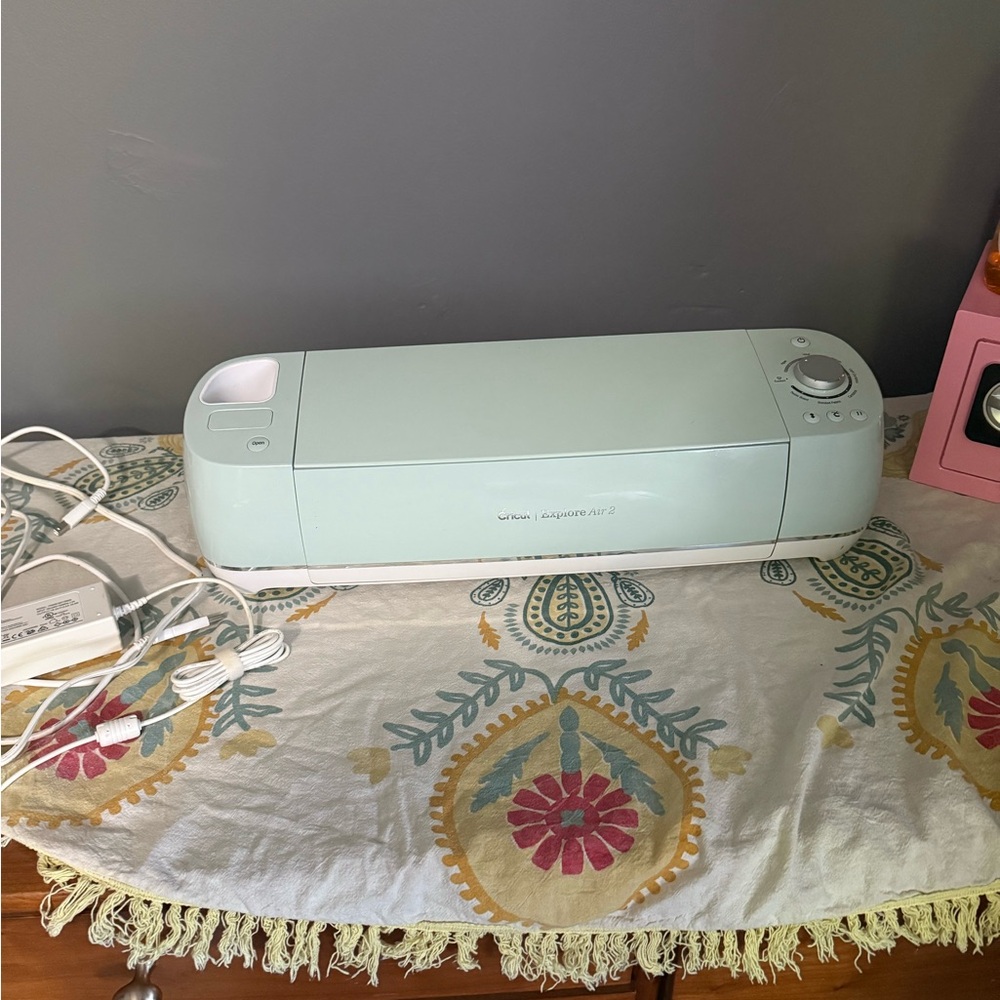 Cricut Explore Air 2 in Light Green